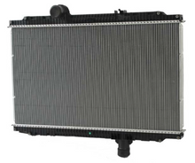 Peterbilt | Kenworth Radiator T300/330 (07-10)
